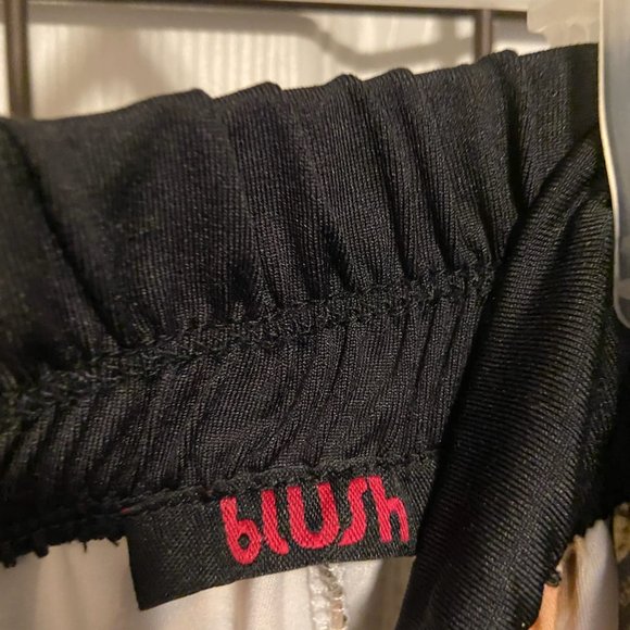 Blush - Vogue Print Inspired Leggings (NWOT) - Picture 2 of 3